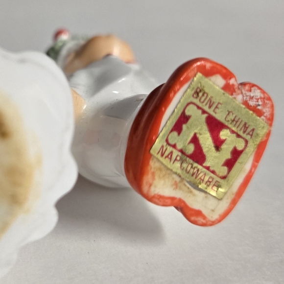 🎅🎅🎅 RARE Vintage Napcoware Bone China Christmas Kissing Angels Figurines (2) - Picture 7 of 9